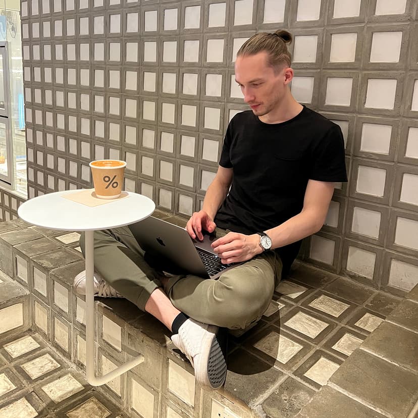 Janis Freimann as a digital nomad